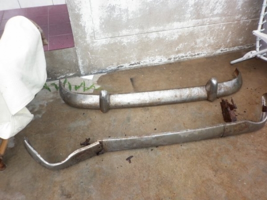 ต้องการขายอะไหล่รถ PEUGEOT403 ต้องการขายอะไหล่รถ PEUGEOT403