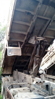 ขายด่วนรถสิบล้อดั้ม360แรงม้าปี54รถวิ่งได้175000กิโลรถสวยเดิม