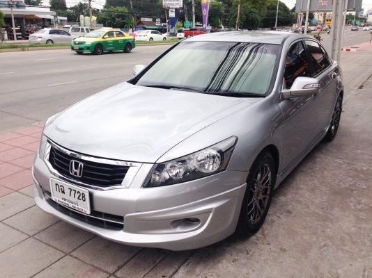 HONDA ACCORD ปี 2008 รถสวยเดิม มือเดียวออกห้าง เบาะหนังปรับไฟฟ้าคู่หน้า ล้อMAX แต่งสวยๆ แอร์เย็น สีสวย รถพร้อมใช้งาน จัดไฟแนน