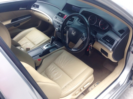 HONDA ACCORD ปี 2008 รถสวยเดิม มือเดียวออกห้าง เบาะหนังปรับไฟฟ้าคู่หน้า ล้อMAX แต่งสวยๆ แอร์เย็น สีสวย รถพร้อมใช้งาน จัดไฟแนน