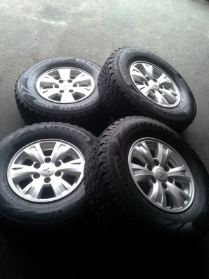 ล้อTriton + ยาง AT 265/70/16 ปลายปี13 สวยๆ 1ชุด