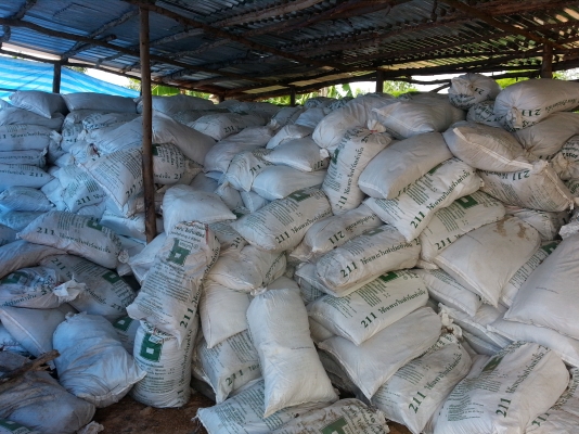 ขายขี้ไก่จำนวนมาก