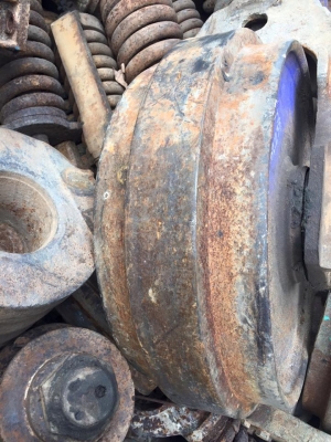 ล้อนำ SK300-3 ราคา 12,000 บาท ล้อนำ SK300-3 ราคา 12,000 บาท