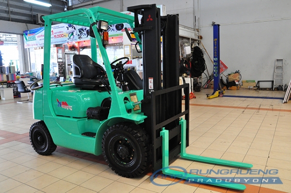 ขายรถโฟล์คลิฟท์มือสอง MITSUBISHI รุ่น FG20  ราคา 175,000 บาท นำเข้าจากประเทศญี่ปุ่น 100\% ไม่เคยใช้งานในประเทศไทย