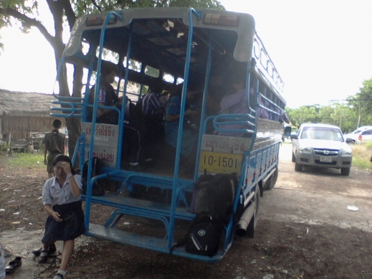 รถบรรทุก 6 ล้อ ISUZU NKR 110 พร้อมใช้