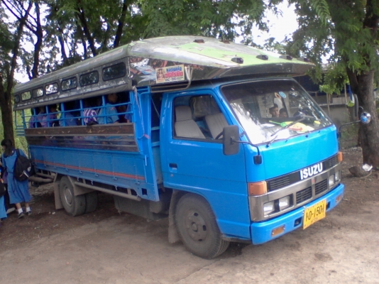 รถบรรทุก 6 ล้อ ISUZU NKR 110 พร้อมใช้