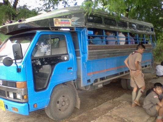 รถบรรทุก 6 ล้อ ISUZU NKR 110 พร้อมใช้