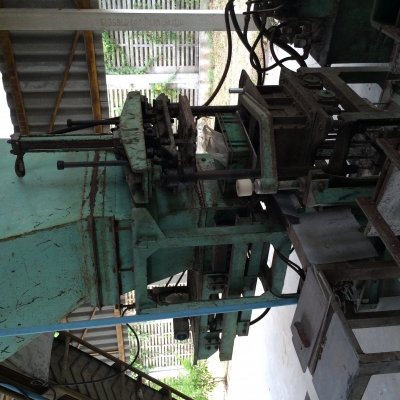 เครื่องอัดอิฐบล๊อกไฮโลลิค