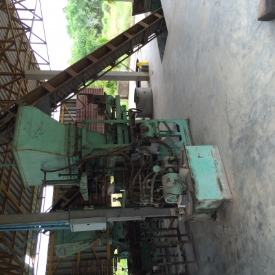 เครื่องอัดอิฐบล๊อกไฮโลลิค