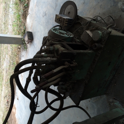 เครื่องอัดอิฐบล๊อกไฮโลลิค