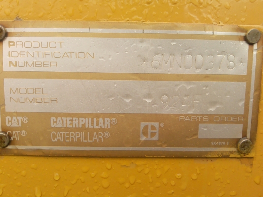 ขาย รถตักล้อยาง CAT924F ติดต่อ 0860510532