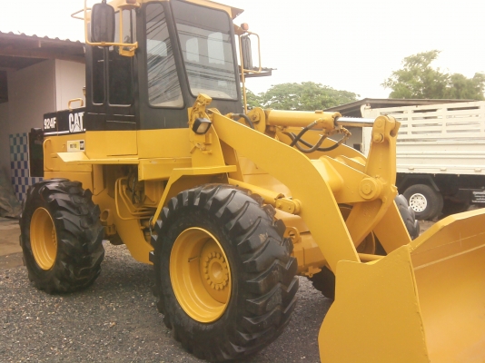 ขาย รถตักล้อยาง CAT924F ติดต่อ 0860510532