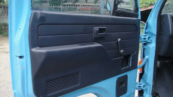 ดาวน์75000 ISUZU NKR รถห้างแท้ JAANKR58LL เครื่อง4BE1(110แรง)แอร์ ฟิล์ม เพาเวอร์ ยางดี คัสฃีสวย รถพร้อมใช้ ทะเบียนพร้อมโอน