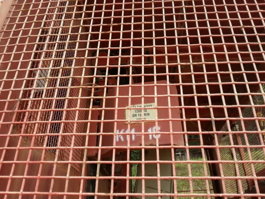 ลิฟต์..ส่ง-ลง ลำเลียงของ ของสำหรับตึก อาคาร..สูง20ชั้น(มี8ชุดๆ20ชั้นต่อชุด มีอุปกรณ์ครบ)