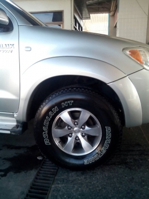 รถกระบะ TOYOTA HILUX VIGO ปี 2005 เครื่องเบนซิล 2.7 vvti auto 4 wd