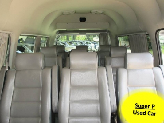 nissan urvan 3.0 DI GX MT ปี2011 สีบรอนซ์