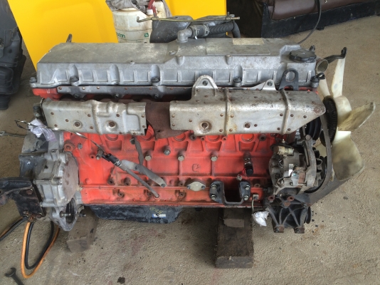ขายเครื่อง isuzu 6HH1 210  แรงม้า  EURO2 ฝาเนียม