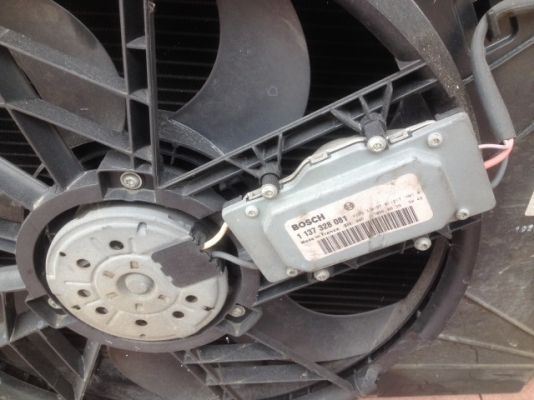 หม้อน้ำ VOLVO V70 ของครบชุดตามรูปเก่าญี่ปุ่นสภาพสวย หม้อน้ำ VOLVO V70 ของครบชุดตามรูปเก่าญี่ปุ่นสภาพสวย