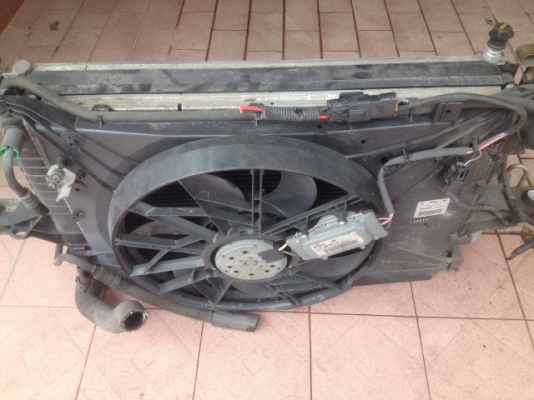 หม้อน้ำ VOLVO V70 ของครบชุดตามรูปเก่าญี่ปุ่นสภาพสวย หม้อน้ำ VOLVO V70 ของครบชุดตามรูปเก่าญี่ปุ่นสภาพสวย