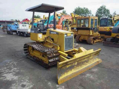 รถดันดิน D20P-6-68523 รถดันดิน D20P-6-68523