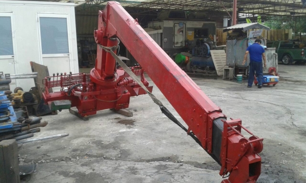 เครน ยูนิค ขนาด5ตัน 5ชัก สภาพ90\% รับประกันขาย325000บาท