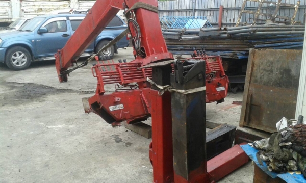 เครน ยูนิค ขนาด5ตัน 5ชัก สภาพ90\% รับประกันขาย325000บาท