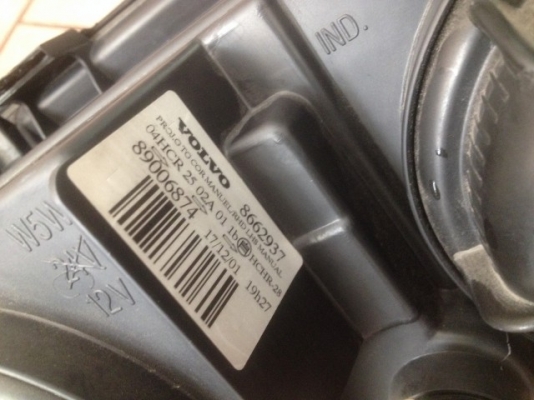 ไฟหน้า VOLVO V70 ปัดน้ำฝนหลอดไฟครบของเก่าญี่ปุ่นสภาพสวยๆใสๆคู่ละ