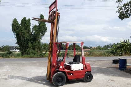 ขายด่วนรถยก TOYOTA3FG 2.0ตัน เสาสูง3เมตรเสาคู้รถนอกนำเข้ายังไม่เคยใช้งานในเมืองไทยเลยรถพร้อมใช้ขายถูกๆ