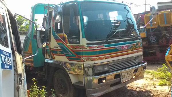 เทเลอร์เตี้ย บรรทุกรถเกี่ยว ยาง8.25 HINO เครื่องJO8C -2เพลา เทเลอร์เตี้ย บรรทุกรถเกี่ยว ยาง8.25 HINO เครื่องJO8C -2เพลา