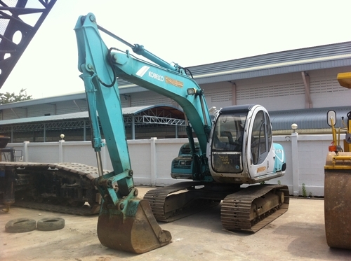ขาย Kobelco SK100-2 เก่านอกพร้อมใช้งาน ราคาเป็นกันเอง ติดต่อ 098-246-3778 , 089-062-8275 น๊อค