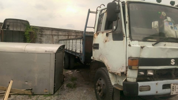 ร๊อกกี้ 175 แรง ยาว 6.50 เครื่องดี มีแอร์ คัสซีสวย หัวไม่สวยครับ 300,000 ถ้วน ร๊อกกี้ 175 แรง ยาว 6.50 เครื่องดี มีแอร์ คัสซีสวย หัวไม่สวยครับ 300,000 ถ้วน