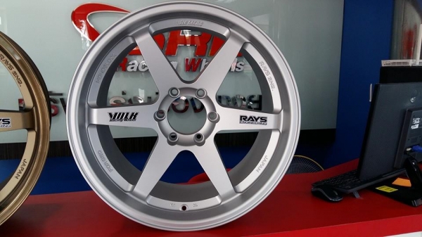 ล้อใหม่ TE37 ก้านตรงขอบ20 กว้าง10 นิ้ว 6รู139.7 วงละ 7500