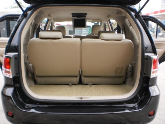 TOYOTA FORTUNER 4WD ตัวถังสวยจัด ไม่เคยชน ไม่มีน้ำท่วม