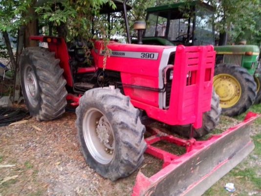 ขายรถไถ แมสซี่ส์ 4wd พร้อมทะเบียน สองเพลา