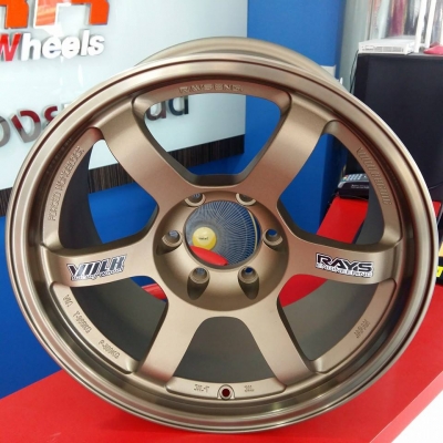 ขายล้อใหม่ TE37 SPP ขอบ18 กว้าง9 นิ้ว ออฟ+0 6รู139.7 วง5500