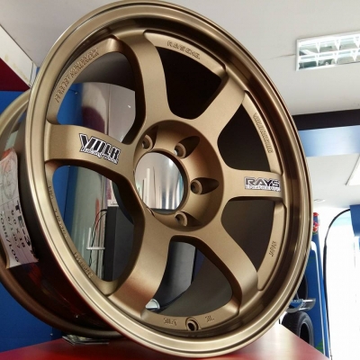 ขายล้อใหม่ TE37 SPP ขอบ18 กว้าง9 นิ้ว ออฟ+0 6รู139.7 วง5500