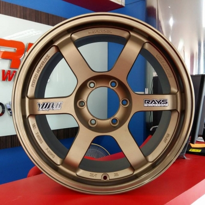 ขายล้อใหม่ TE37 SPP ขอบ18 กว้าง9 นิ้ว ออฟ+0 6รู139.7 วง5500