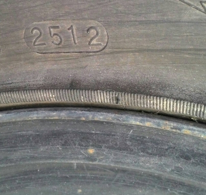 ขาย ยางMud 37 R 16 พร้อมล้อ