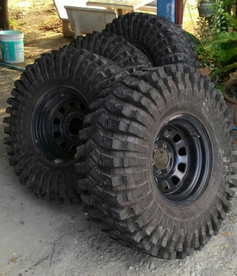 ขาย ยางMud 37 R 16 พร้อมล้อ