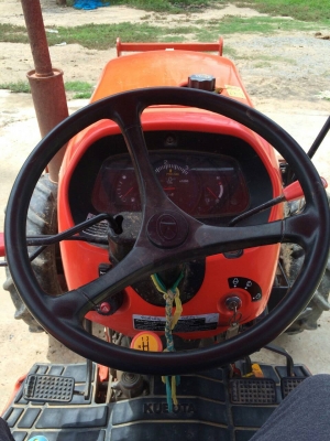 คูโบต้าL4708พร้อมใบมีดผานโรตารีอุปกรณ์3อย่างครบเลยครับ