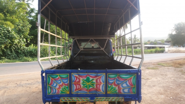 ขายรถบรรทุกสี่ล้อแอ๊วเพลาลอยเครื่องดีมากคัชซีสวยสภาพใช้งานได้ดีส่งฟรีครับ