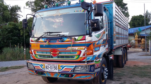 ขายรถ 10 ล้อ ดั้มสองเพลา ฮีโน่ เมก้า 220 ปี 48 ดั๊มดิน  สนใจ 0817368589