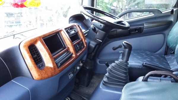 ขายรถ 10 ล้อ ดั้มสองเพลา ฮีโน่ เมก้า 220 ปี 48 ดั๊มดิน  สนใจ 0817368589