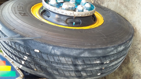 ขายรถ 10 ล้อ ดั้มสองเพลา ฮีโน่ เมก้า 220 ปี 48 ดั๊มดิน  สนใจ 0817368589