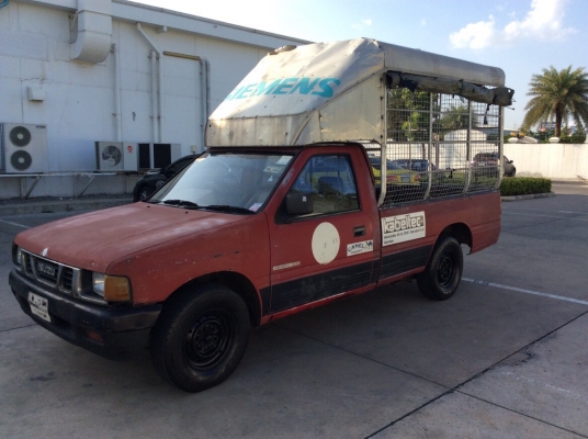 ขายรถ อีซูซุ มังกรตอนเดียว ปี96 เครื่องเดิม 2.5 เกียร์ธรรมดา ภายในสวยๆเดิมๆสะอาด เบาะหนังสวยไม่ขาด คอนโซลสวยเดิม แอร์เย็น วิทยุCD ไมล์ใช้ได้หมด ตัวถังเดิมๆซอกเดิมทั้งคัน สีซีด ห้องเครื่องเดิมๆสวยไม่มีชน ฝากระโปรงเดิม กันร้อนยังอยู่ คัสซีดี เครื่องแน่นๆ รถ