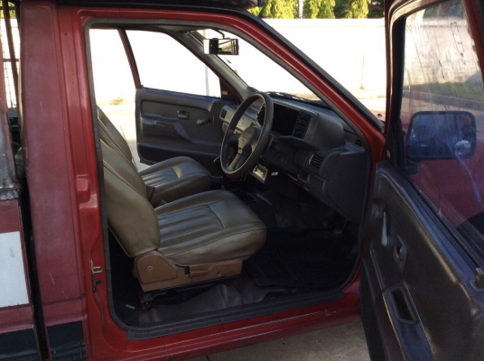 ขายรถ อีซูซุ มังกรตอนเดียว ปี96 เครื่องเดิม 2.5 เกียร์ธรรมดา ภายในสวยๆเดิมๆสะอาด เบาะหนังสวยไม่ขาด คอนโซลสวยเดิม แอร์เย็น วิทยุCD ไมล์ใช้ได้หมด ตัวถังเดิมๆซอกเดิมทั้งคัน สีซีด ห้องเครื่องเดิมๆสวยไม่มีชน ฝากระโปรงเดิม กันร้อนยังอยู่ คัสซีดี เครื่องแน่นๆ รถ