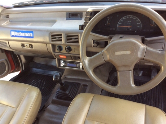 ขายรถ อีซูซุ มังกรตอนเดียว ปี96 เครื่องเดิม 2.5 เกียร์ธรรมดา ภายในสวยๆเดิมๆสะอาด เบาะหนังสวยไม่ขาด คอนโซลสวยเดิม แอร์เย็น วิทยุCD ไมล์ใช้ได้หมด ตัวถังเดิมๆซอกเดิมทั้งคัน สีซีด ห้องเครื่องเดิมๆสวยไม่มีชน ฝากระโปรงเดิม กันร้อนยังอยู่ คัสซีดี เครื่องแน่นๆ รถ