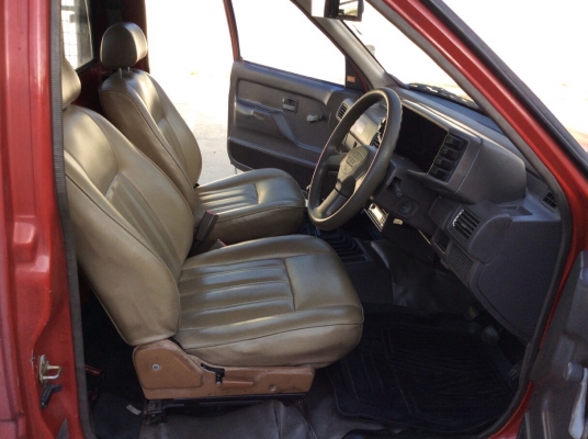 ขายรถ อีซูซุ มังกรตอนเดียว ปี96 เครื่องเดิม 2.5 เกียร์ธรรมดา ภายในสวยๆเดิมๆสะอาด เบาะหนังสวยไม่ขาด คอนโซลสวยเดิม แอร์เย็น วิทยุCD ไมล์ใช้ได้หมด ตัวถังเดิมๆซอกเดิมทั้งคัน สีซีด ห้องเครื่องเดิมๆสวยไม่มีชน ฝากระโปรงเดิม กันร้อนยังอยู่ คัสซีดี เครื่องแน่นๆ รถ