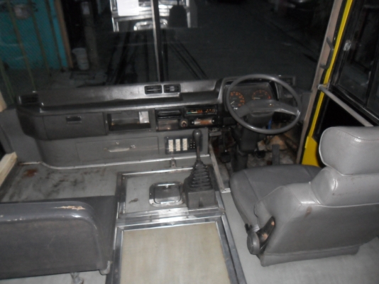 ขายรถบัสรับส่งนักเรียน