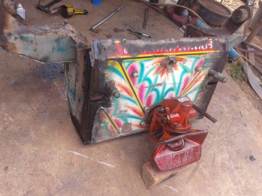 ลำโพงktk 700 ล็อคสองชั้นพร้อมแท่น